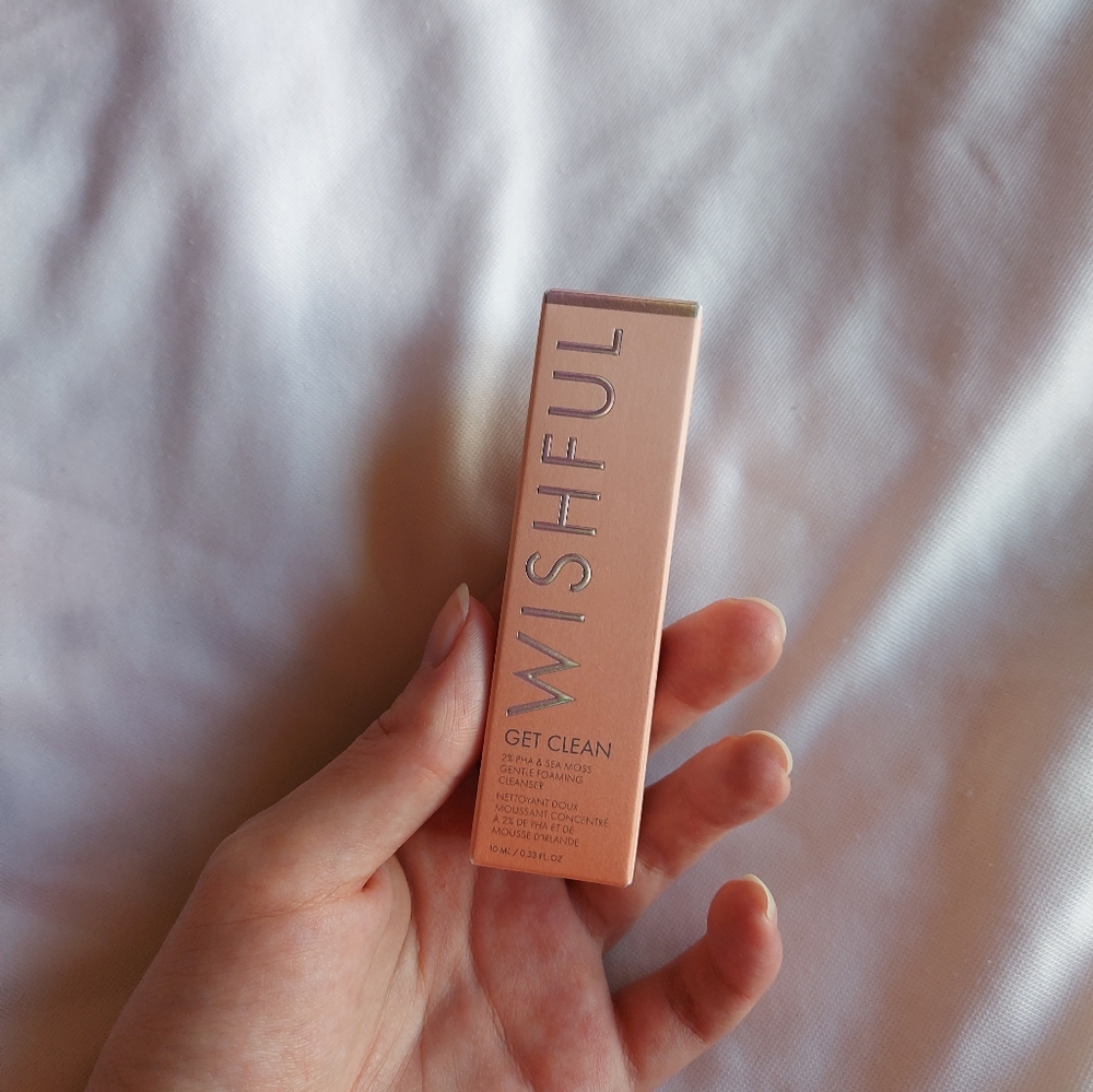 Huda Beauty Wishful Get Clean 2% PHA & Sea Moss Gentle Foaming Cleanser 10mL